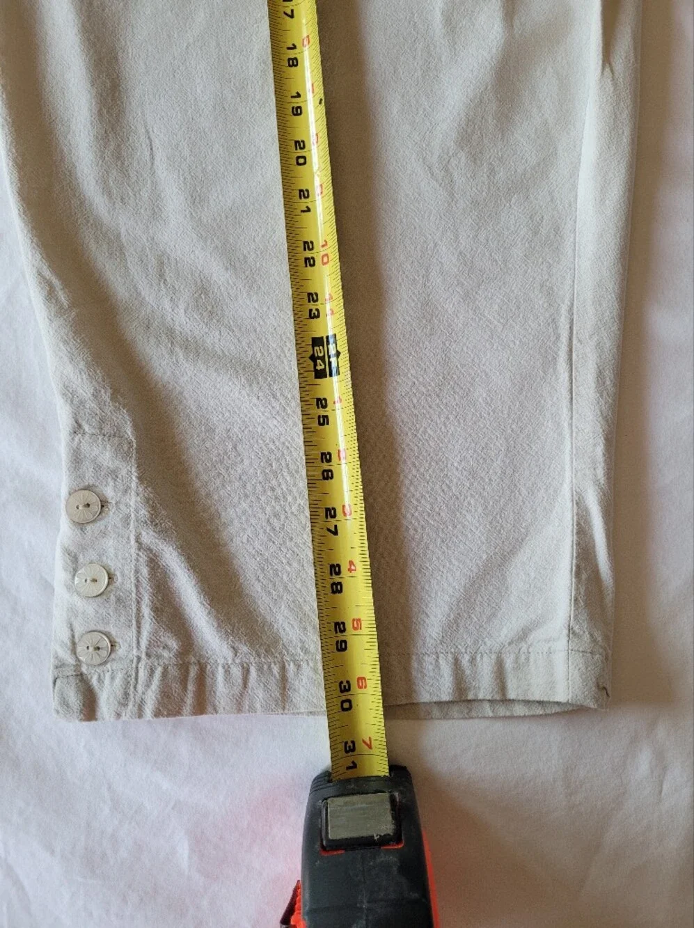 Gloria Vanderbilt Pair of Elastic Waist Capri Pants in White and Khaki Size XL - Picture 6 of 10